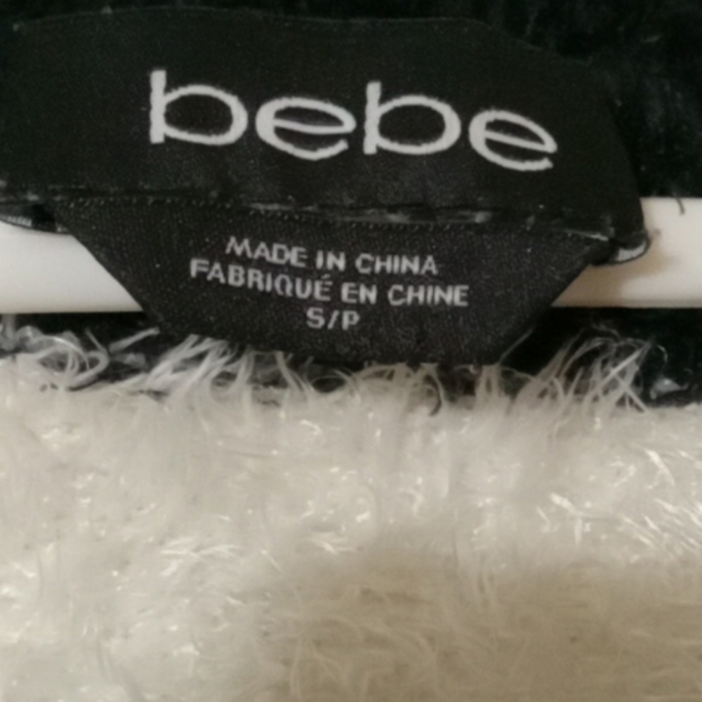 Y2K Vintage "BEBE" short sleeve scoop neck sweater Size S/P black & white NWOT - Picture 2 of 4